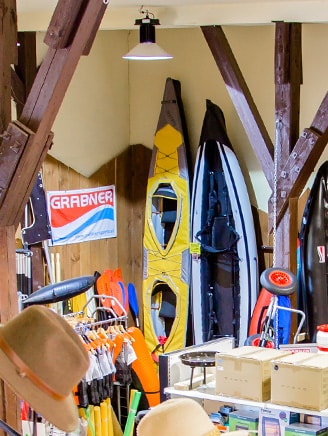 Bild: Boote und Zubehör im Erlebnisfachmarkt