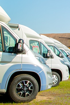 Bild: geparkte Reisemobile Bild: geparkte Reisemobile